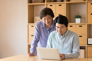 「つみたてNISA」は50代以降の人にも使い勝手のいい制度