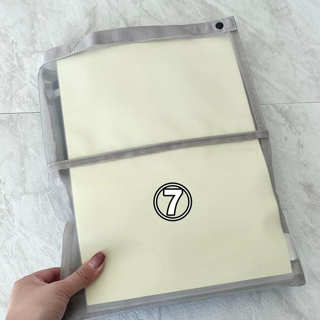 「こんな便利な商品があったとは…」無印良品の“ポケットたくさん収納”カバンの中がスッキリした！「仕分けしやすくて感動」「重宝しています」