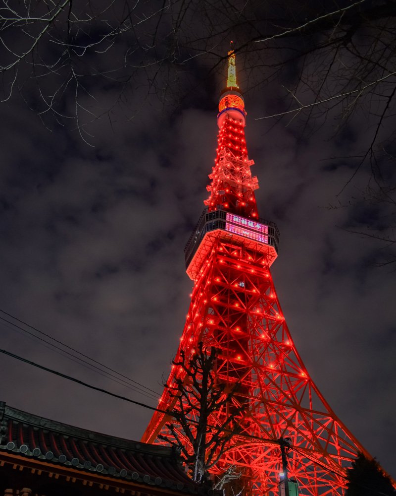 東京タワー春節のライトアップ