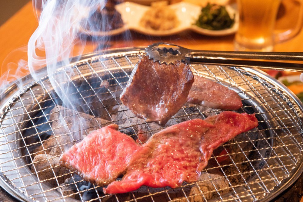 【身の回りの驚きの科学】焼肉店で頼んだスープから激しく湯気が出ているのは「熱いから」だけではなかった・・それでは真相は？