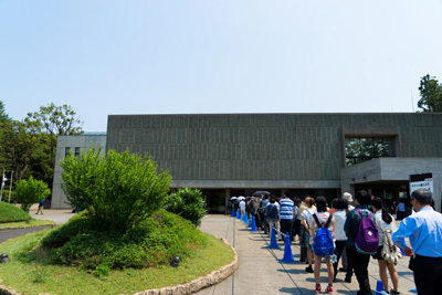 なぜ美術展は大行列かガラガラの両極端なのか