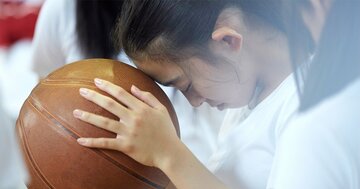 ガチガチの緊張から一瞬で脱出する「超簡単な方法」とは?【スポーツドクターが解説】