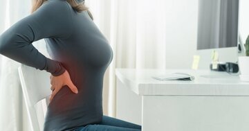 【『世界一受けたい授業』で話題】つらい腰痛持ちの人は絶対やってみて!フィジカルトレーナー・中野ジェームズ修一が教える慢性的な腰痛を予防・解消する「1分間ストレッチ&ゆる筋トレ」