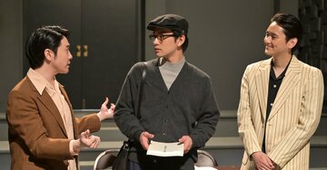 舞台シーンの完成度がプロ…→全員ホンモノ「いずみたく」ゆかりの劇団員だった【あんぱん第99回レビュー】