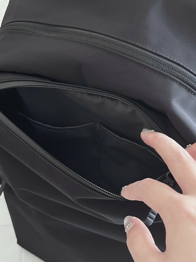 「コスパ爆発です」ユニクロの“大容量リュック”通勤や旅行で使えて優秀すぎる！「おしゃれで収納力も抜群」「本当に買ってよかった！」