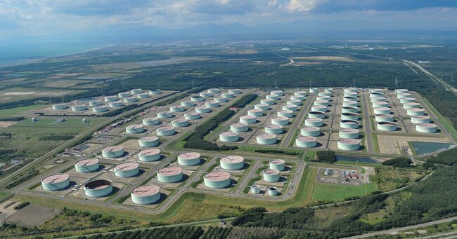 北海道の苫小牧東部国家石油備蓄基地