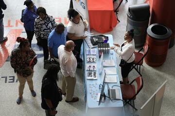 米就業者数、7月は7.3万人増に鈍化　予想下回る