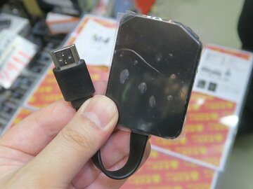 スマホ画面をワイヤレス出力できる1650円の激安アダプター