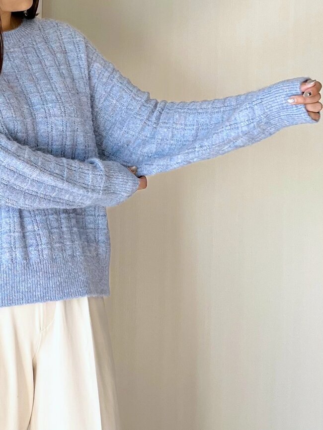 50%オフはお得すぎる…！グローバルワークの“ふわふわニット”上半身をまるっとカバーしてくれて嬉しい！「もっちり暖かい！」「この冬一番のお買い物かも」