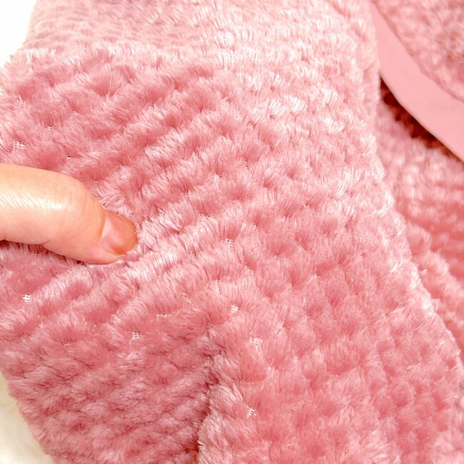 「北国でも十分暖かい」ワークマンの“1900円カーディガン”が冬の正解すぎた！「3回ほどリピート購入」「軽くて柔らかい」