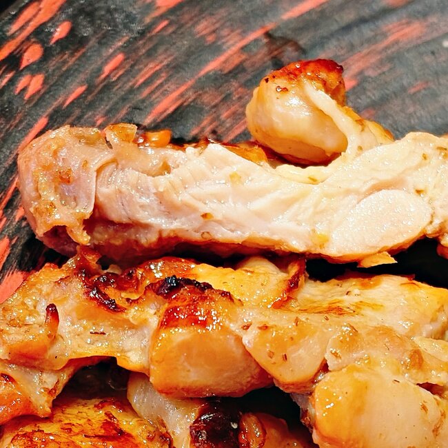 めちゃめちゃご飯が進むやつ…！大戸屋の“よくばり定食”お肉も魚も楽しめて大満足すぎる！「贅沢な二種盛り」「美味しくて大正解」《実食レビュー》