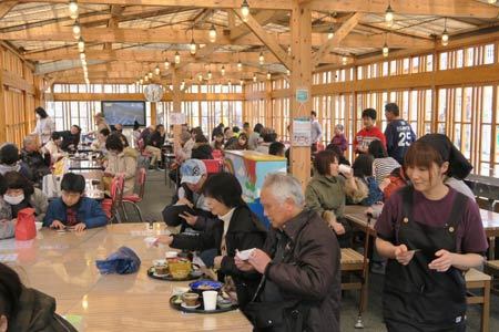 隈研吾氏がデザインした「南三陸さんさん商店街」