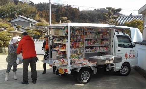 画像：とくし丸の車両
