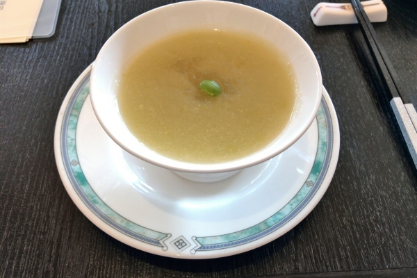 枝豆とツバメの巣のポタージュ