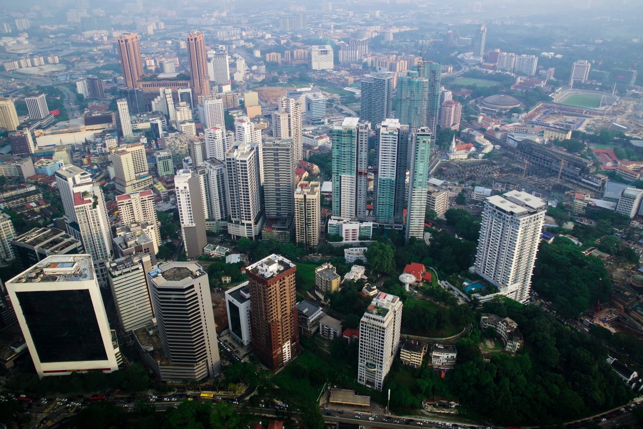 グローバル企業向けのビジネスをしてきましたが、東南アジアの財閥向けに商売をするには何をすればいいですか？