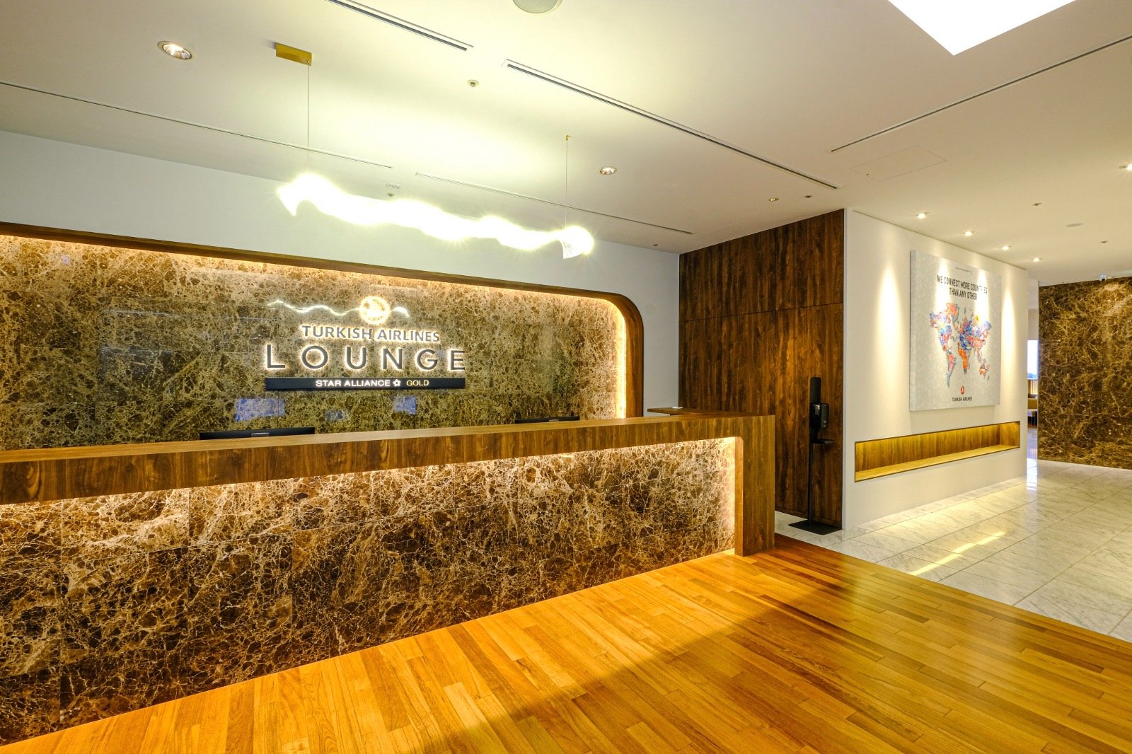 年会費7万円分の「空港ラウンジ」をエコノミークラスでも“無料”で使える裏ワザ