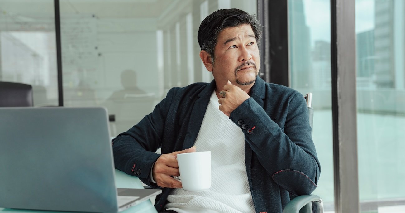 指示を出しても動かない「ベテラン社員」たち…。悩めるリーダーを救った「1冊の本」とは?