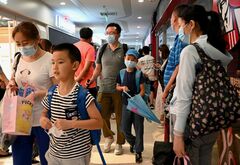 中国「影の教育」との戦い、親は規制回避に走る