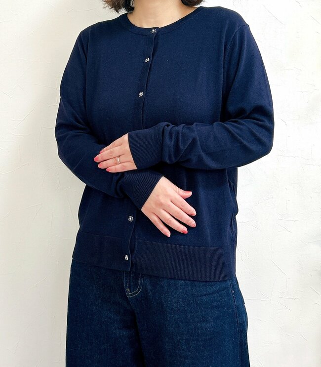 「即購入しました」「とっても可愛い」ハニーズの“花粉が落ちやすいカーディガン”お花のボタンが高級感たっぷりなんです!