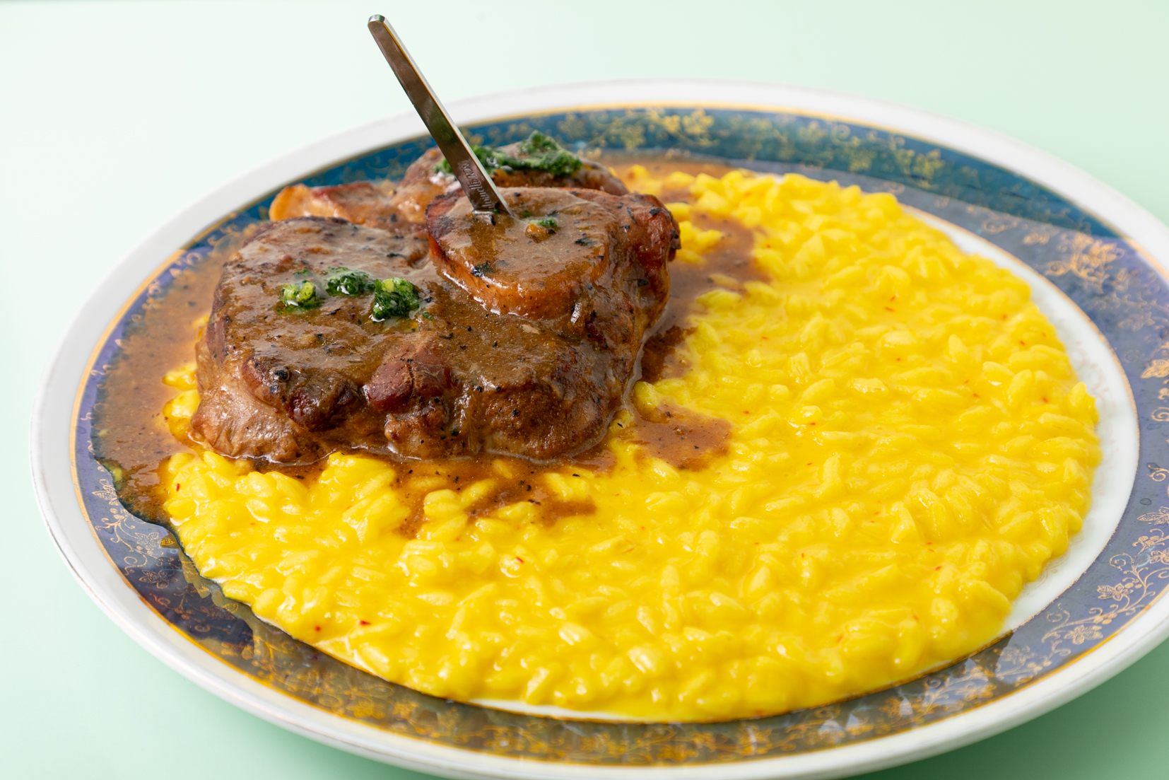 イタリアと日本のカルボナーラは全く別物!?本場で人気不動のパスタ&リゾットを食べる!
