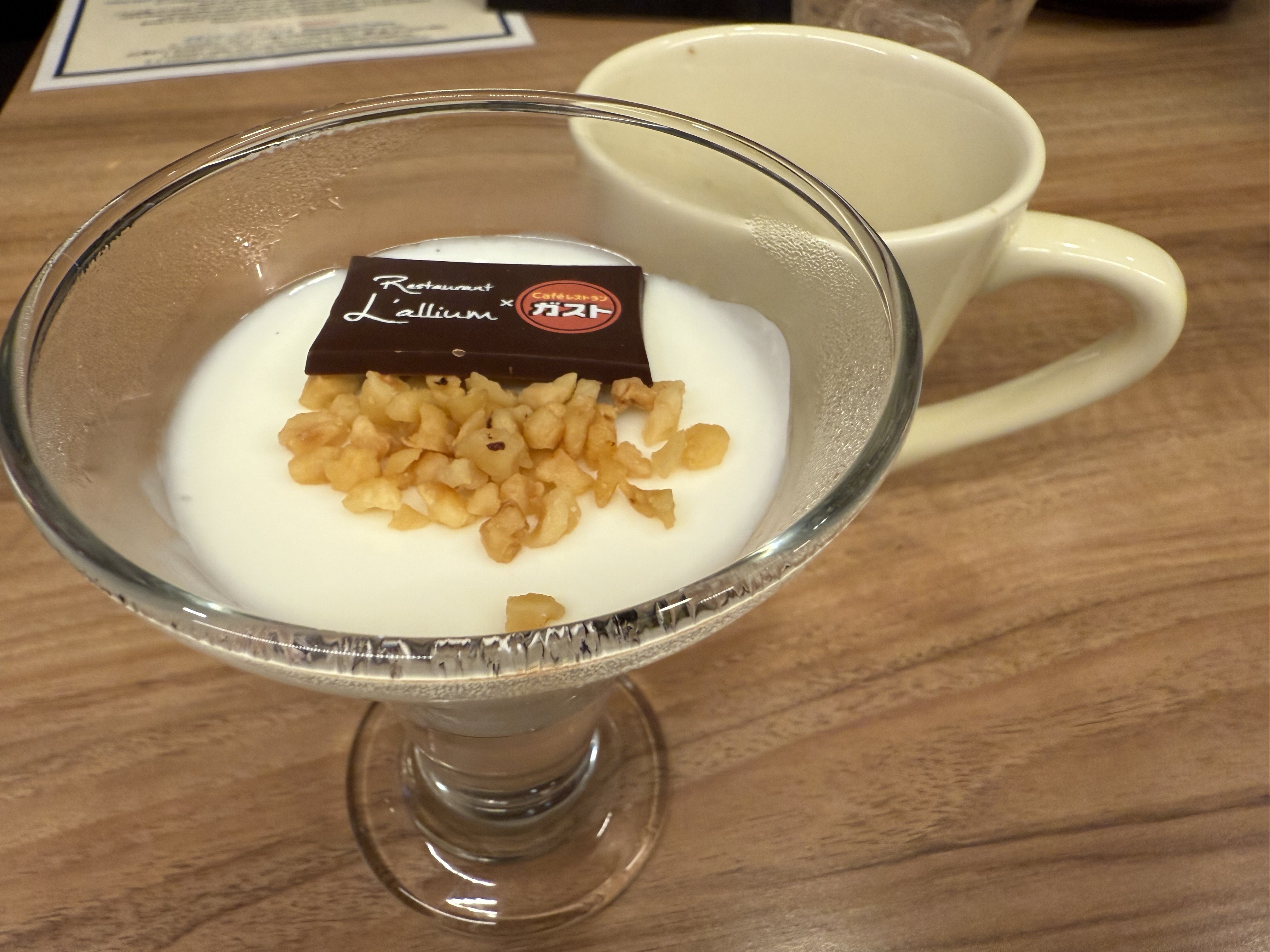 そりゃ話題にもなるわ…ガストの「神コスパ」フレンチ、味も接客もすべてが「やり過ぎ」だった！