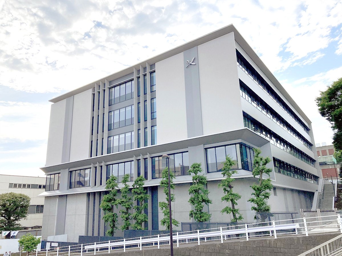 開成(東京・荒川区)。記念事業で完成した新校舎