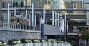 広島電鉄「駅前大橋ルート」開業…100万都市で地下鉄ではなく路面電車が走り続けるワケ