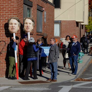 米上院6選狙うコリンズ氏、トランプ氏の影を振り切れるか