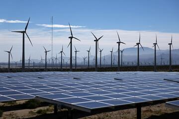 太陽光・風力発電、米政府の支援なしでも成長可能