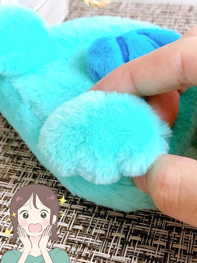 まさかのデザインに3度見した…!しまむら×サンリオの“おしりポーチ”インパクト抜群でかわいすぎる!