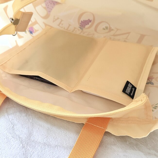 かわいすぎて年中持ち歩きたい!アフタヌーンティーで見つけた「スヌーピーの大容量バッグ」持ってるだけで癒される!【購入レビュー】