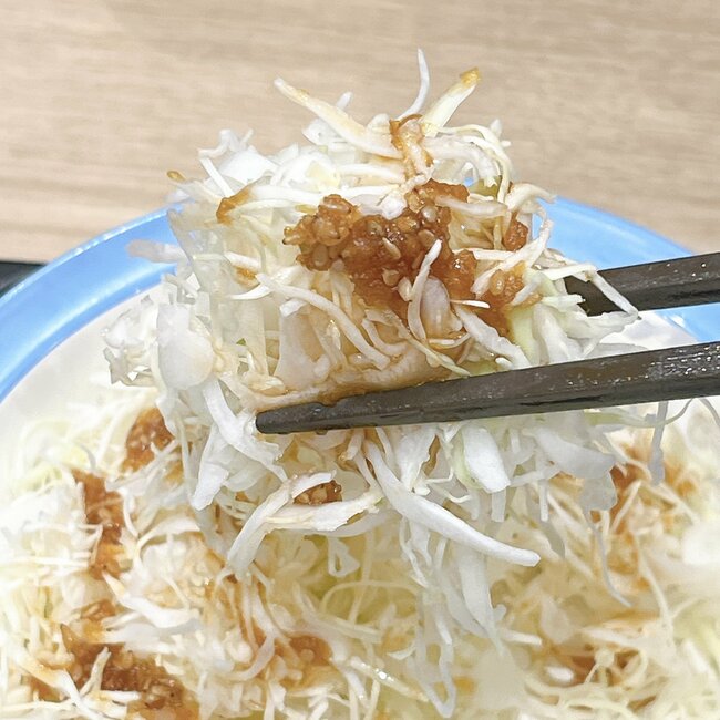 「新次元のうまさ」松のやの“夢みたいな定食”大盛ご飯があっという間になくなるの!「圧倒的すぎる!」「通年で食べれるようにして」