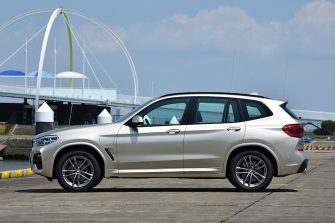 コンパクトsuvのphv Bmw X3 30e に らしい走り はあるのか 男のオフビジネス ダイヤモンド オンライン