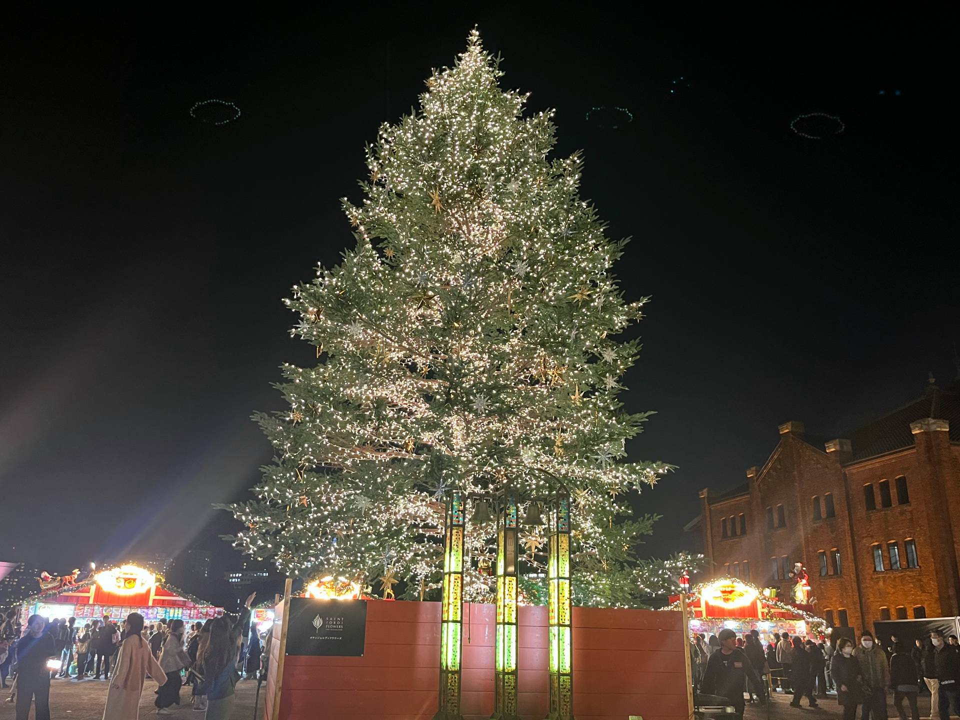 横浜赤レンガ倉庫で一足早いクリスマス！そこはイルミネーションが誘う別世界