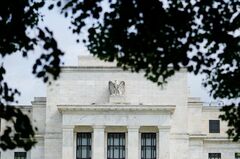米雇用なお堅調、FRBは0.5ポイント利上げへ