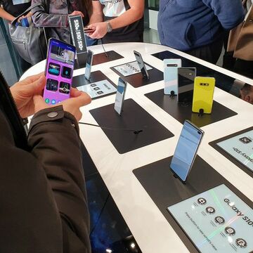 Galaxy S10の評価は上々! ロンドンのフラッグシップストアで人気をチェック