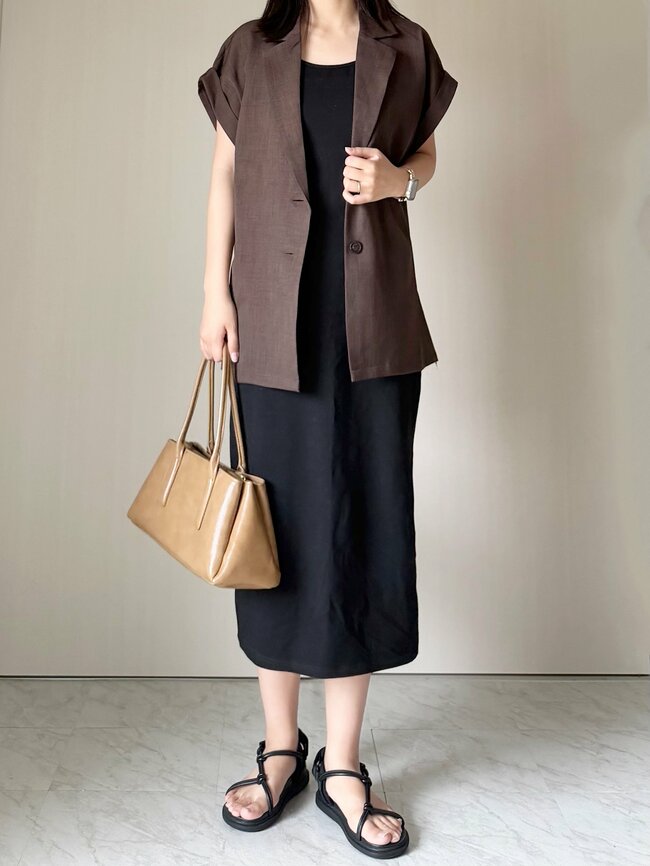 【しまむら】羽織るだけでカワイイ！1639円の「おしりまでカバーできるトップス」が春夏コーデに大活躍です！