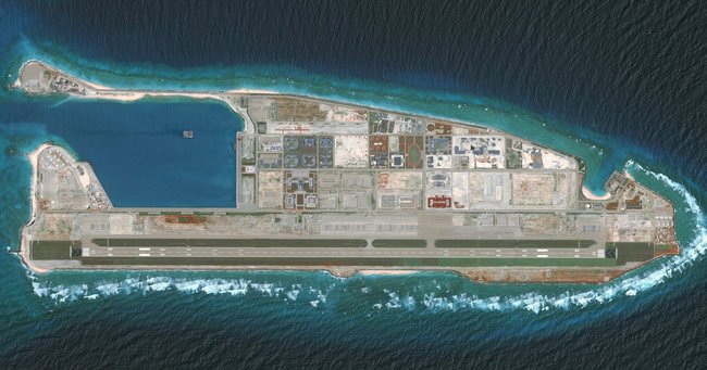南シナ海で米国が全面対決姿勢、中国が発する「回避のシグナル」