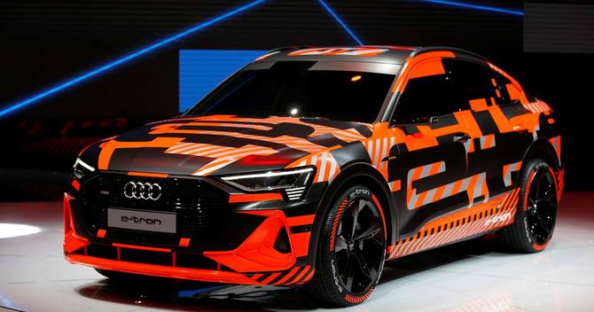 アウディの新型eトロンスポーツバック