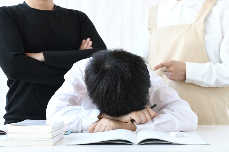 不登校の子を「引きずってでも連れていけ」と言われたら