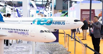 縮小するエコノミークラス、米航空会社の戦略