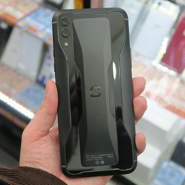 シャオミ系の超強力ゲーミングスマホ「Black Shark2」の海外版に新色の黒！