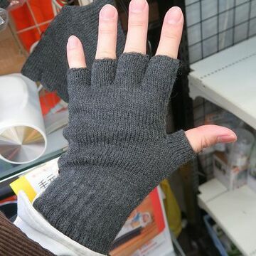 USB給電で暖か！ オープンフィンガーなヒーター内蔵手袋