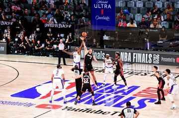 中国、NBA試合中継を再開　中止から1年