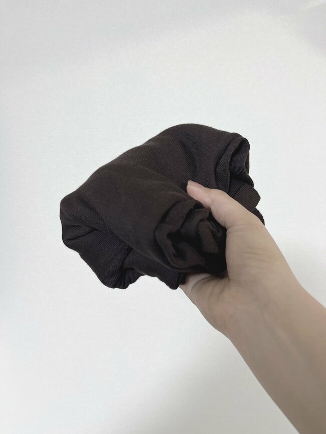 「全色ほしいくらい重宝します」ユニクロの“レビュー絶賛カーディガン”1年中着回せて2990円はコスパ良い！「何色も揃えてます」「春夏秋冬ずっと着てました」