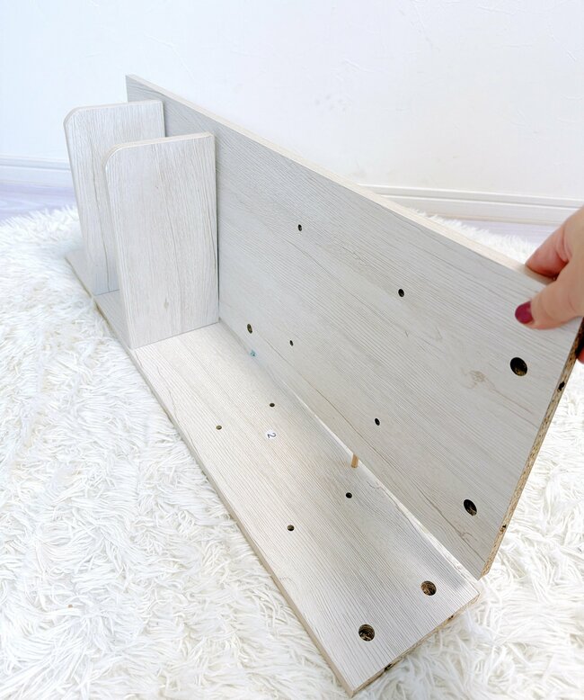 トイレットペーパーが6個も置けた…！ニトリの「モノを隠せる収納ラック」狭いトイレがスッキリして嬉しい！