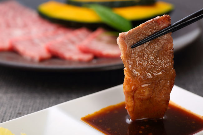 中国・上海で日本の外食苦戦の中「日式焼肉」が元気な理由