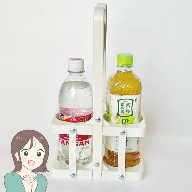 「スタバの店員さんに褒められました」3COINSの“天才ドリンクホルダー”便利すぎて毎日持ち歩きたい！「迷わず購入しました」「これでスタバが楽になります」