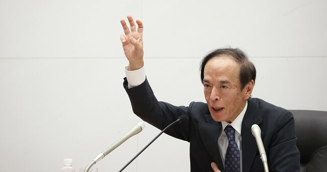 6月16日の金融政策決定会合を終え、記者会見する日銀の植田和男総裁