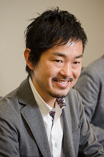 「世界を変えるスーパーヒーローに<br />一緒になりませんか?」